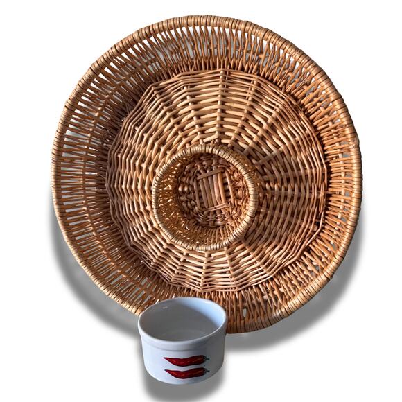 Vintage Wicker Chip and Dip Basket with Ceramic Chili Pepper Bowl – 13” Diameter - Picture 4 of 9